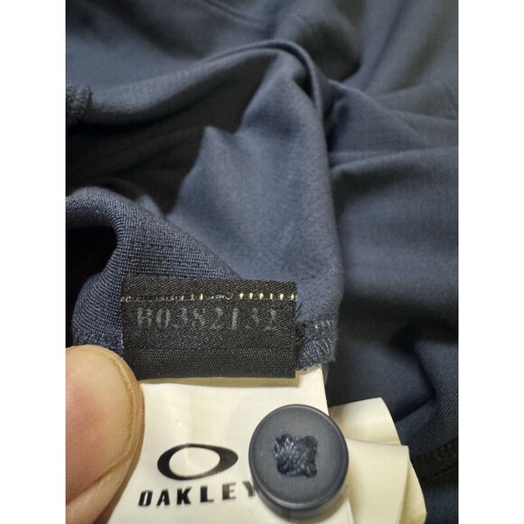 Oakley Men's Medium Short Sleeve Golf Polo Shirt Blue Athletic Gym Casual Y2K - Picture 8 of 9